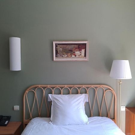 Hostellerie Du Lys Lamorlaye Zewnętrze zdjęcie