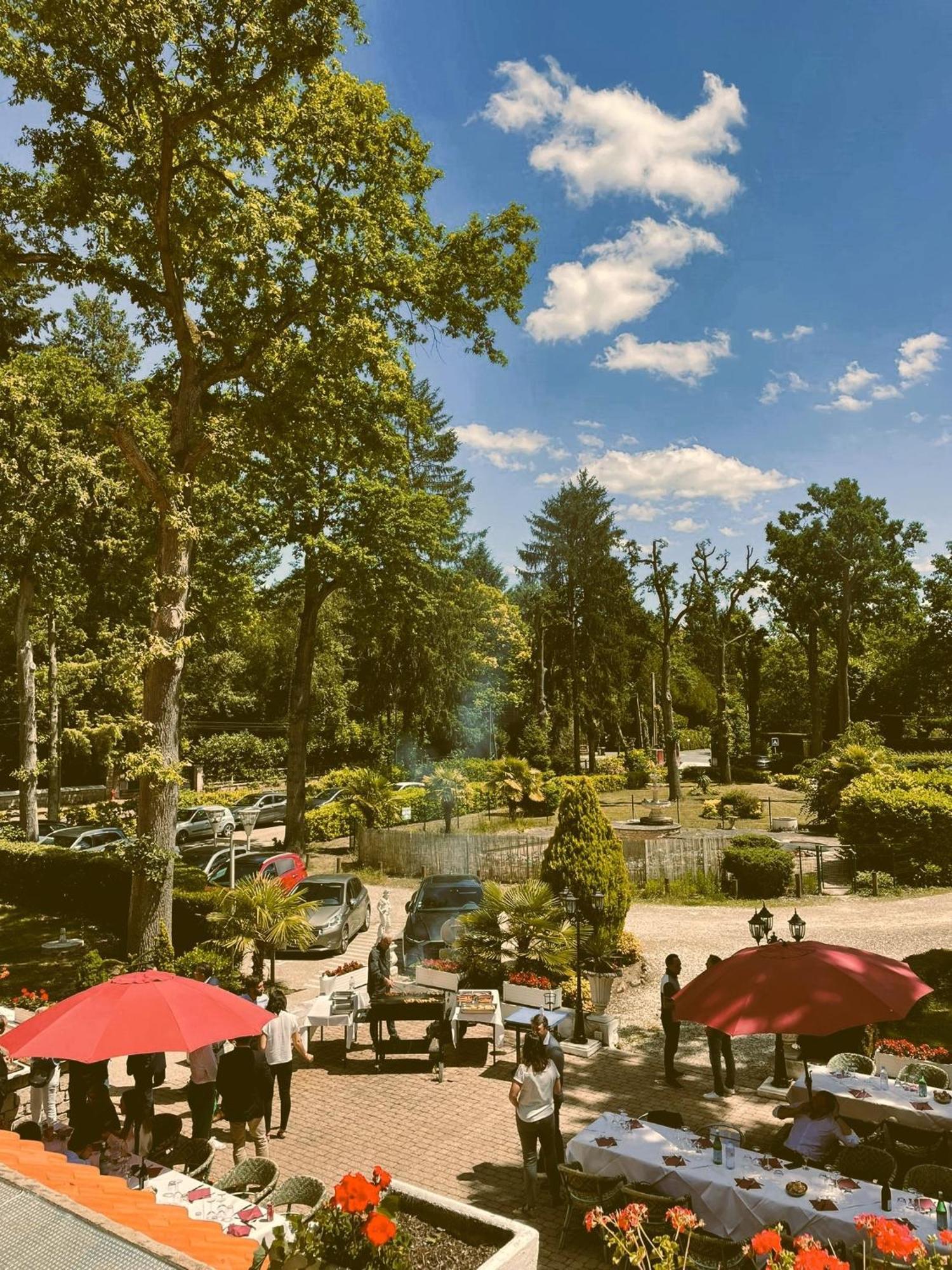 Hostellerie Du Lys Lamorlaye Zewnętrze zdjęcie