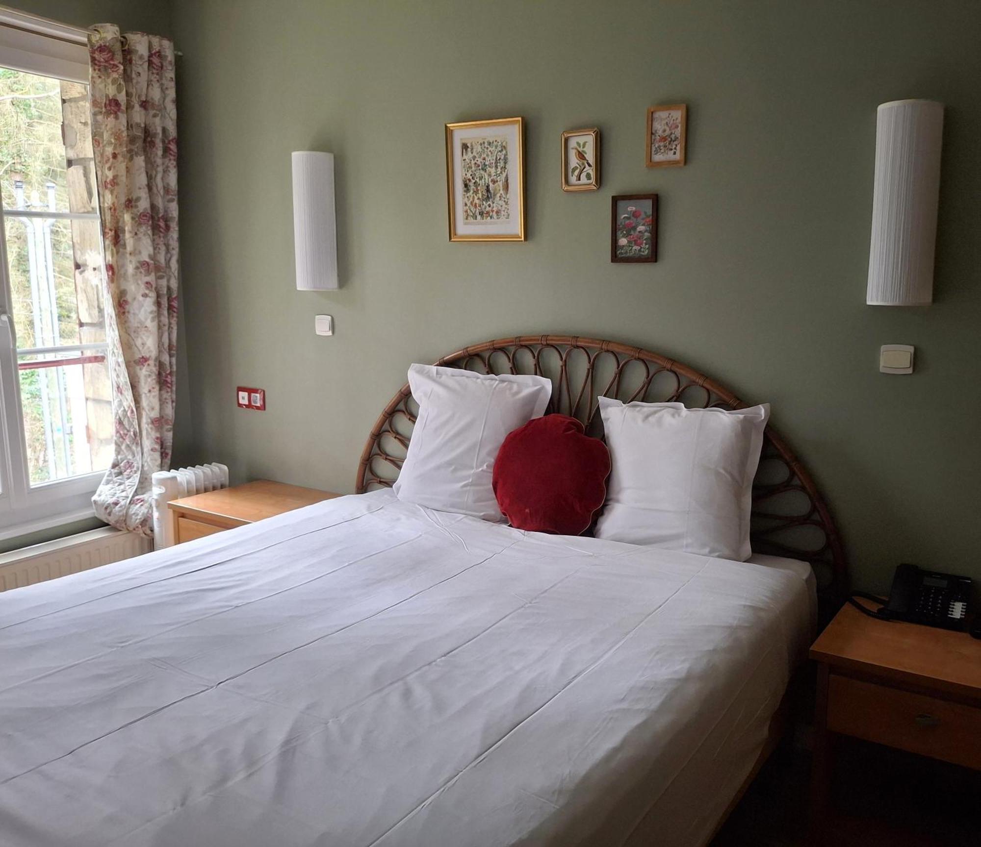 Hostellerie Du Lys Lamorlaye Zewnętrze zdjęcie