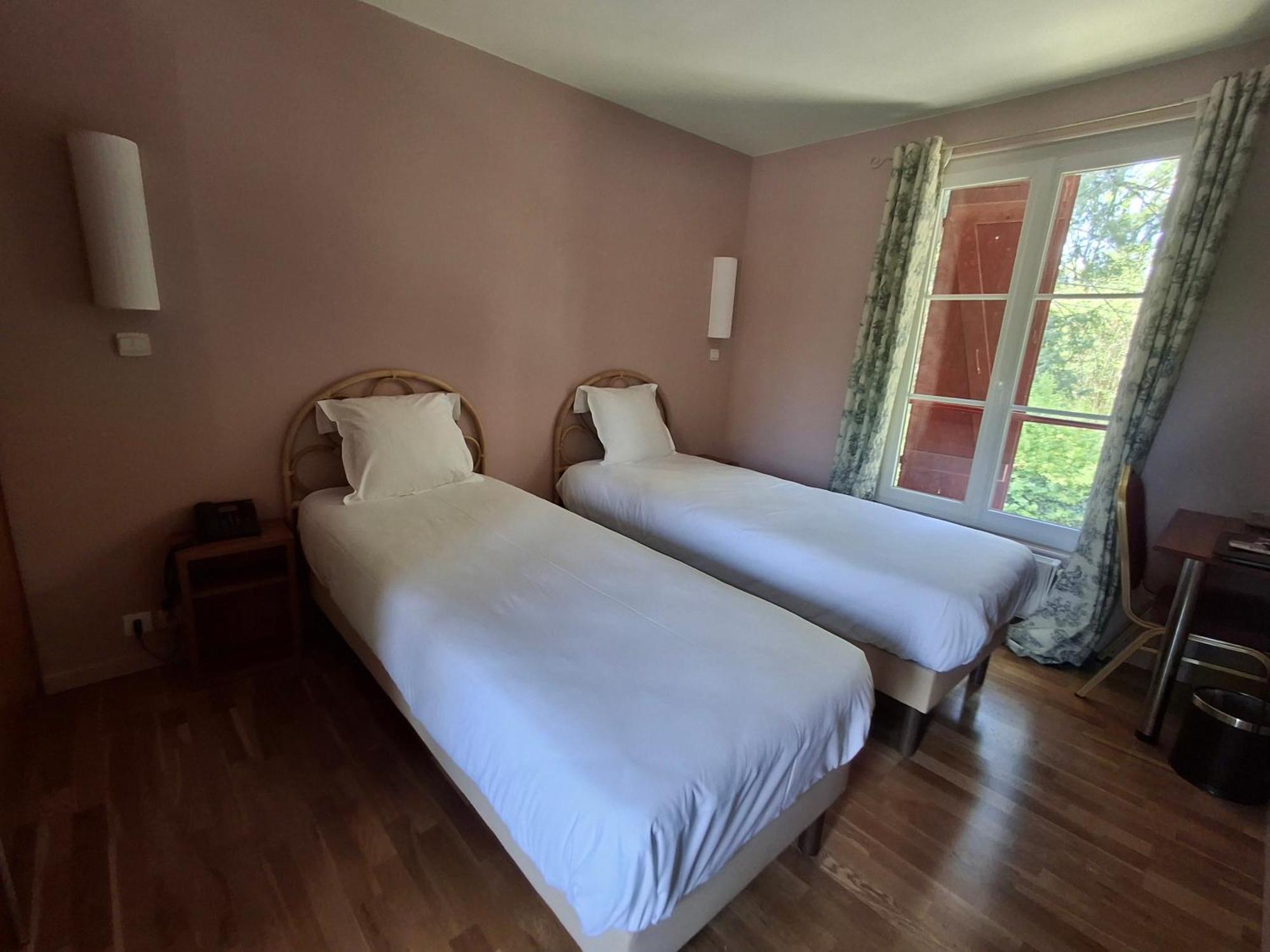 Hostellerie Du Lys Lamorlaye Zewnętrze zdjęcie