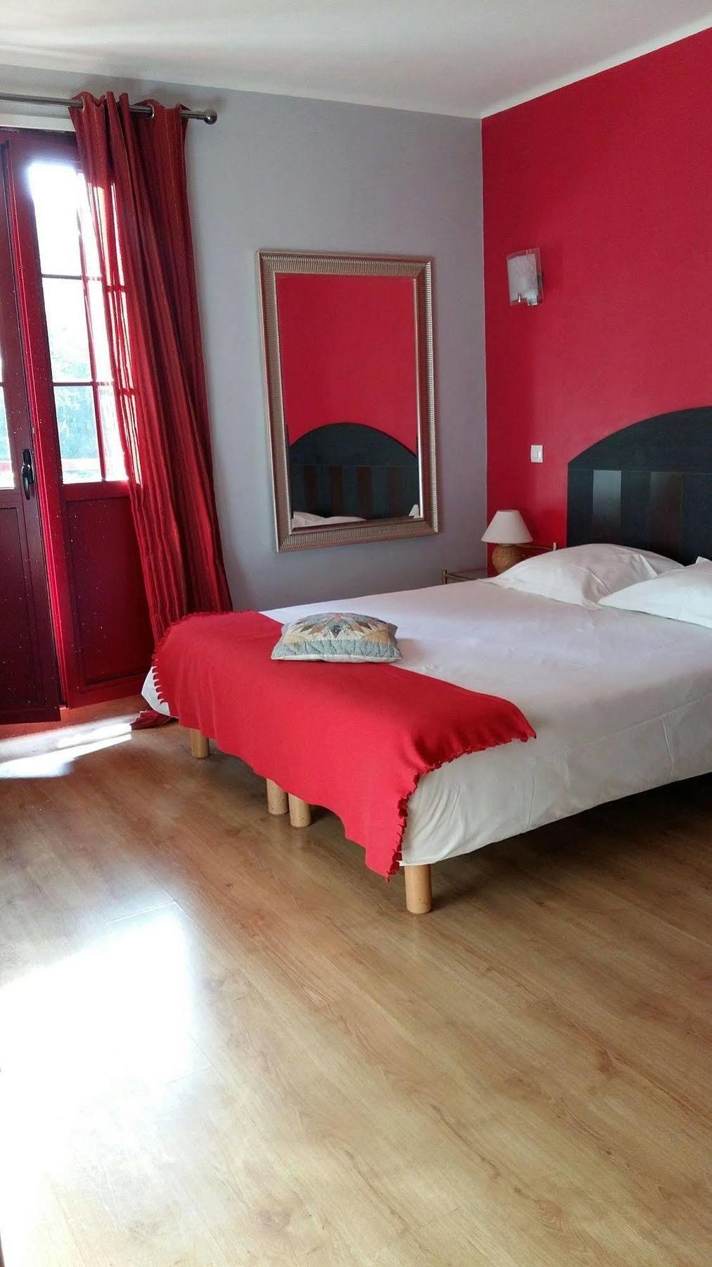 Hostellerie Du Lys Lamorlaye Zewnętrze zdjęcie
