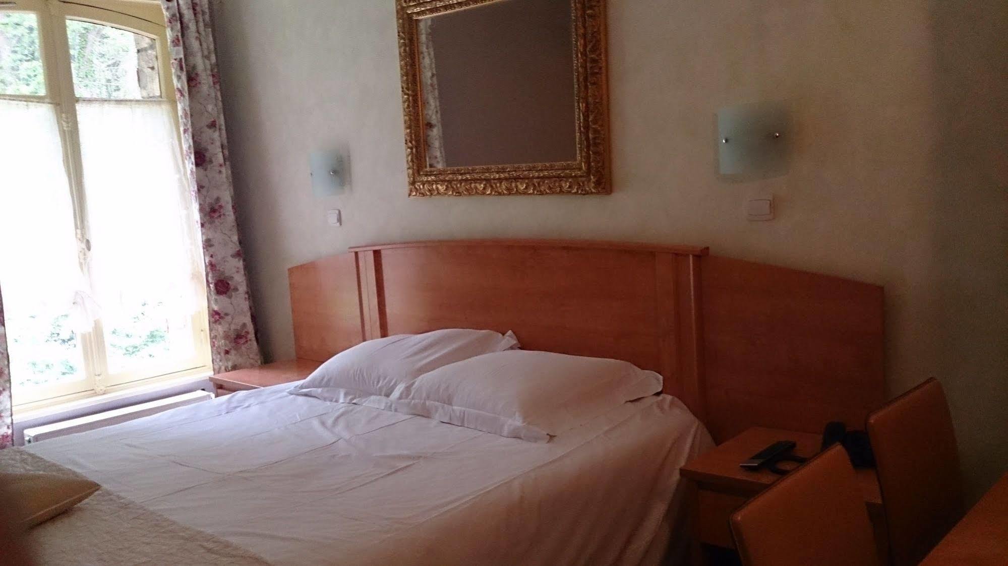 Hostellerie Du Lys Lamorlaye Zewnętrze zdjęcie