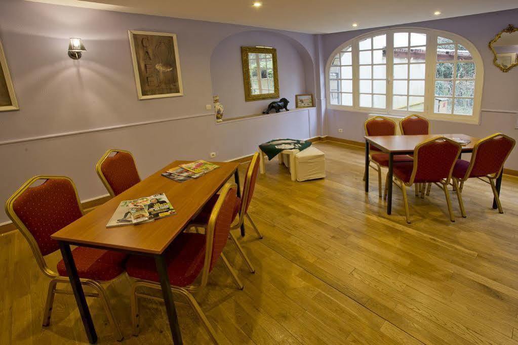 Hostellerie Du Lys Lamorlaye Zewnętrze zdjęcie