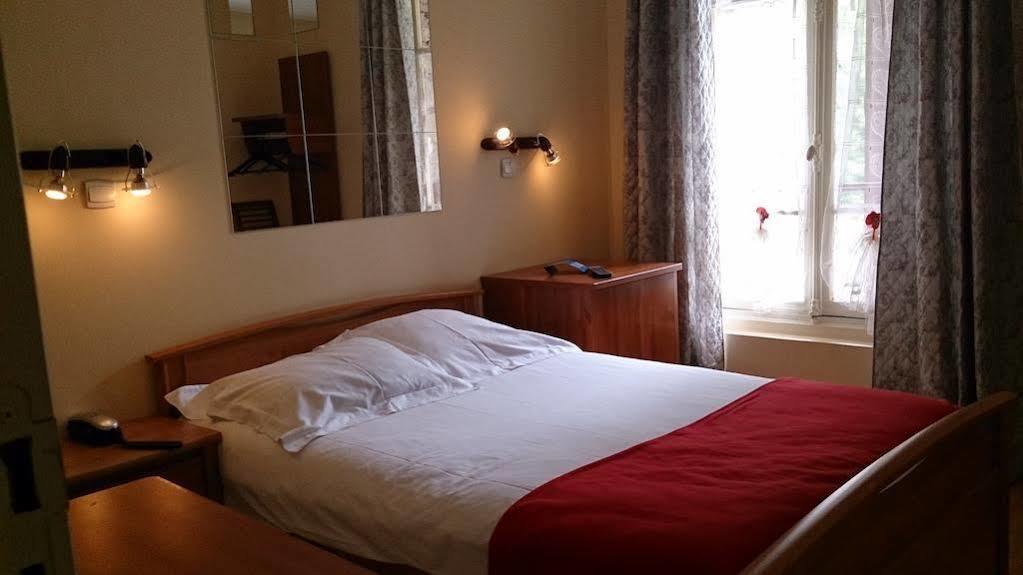 Hostellerie Du Lys Lamorlaye Zewnętrze zdjęcie