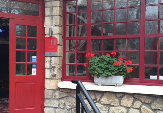 Hostellerie Du Lys Lamorlaye Zewnętrze zdjęcie